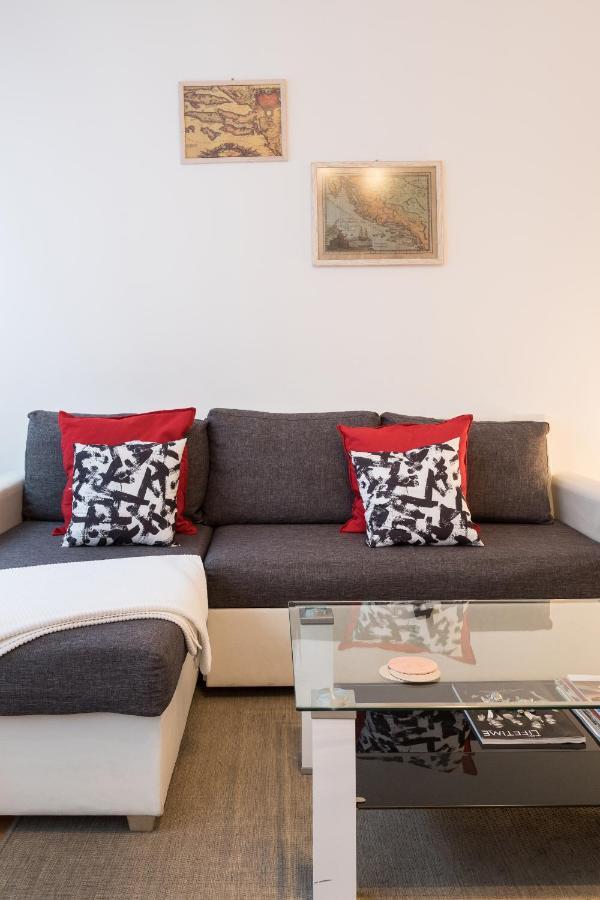 Modern Apartment Few Steps From Main Square! ザグレブ エクステリア 写真